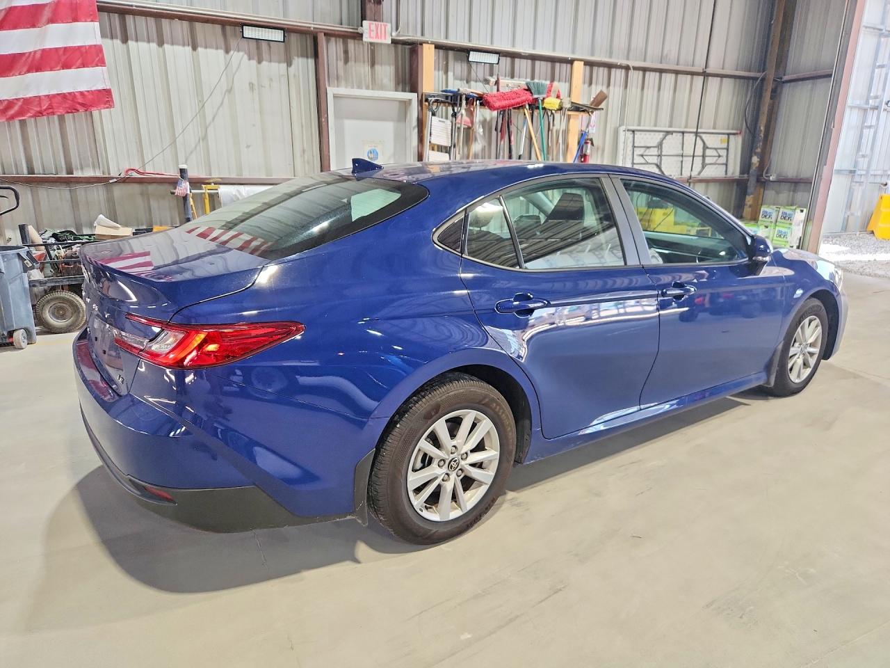 2026 TOYOTA CAMRY LE — снимка 3