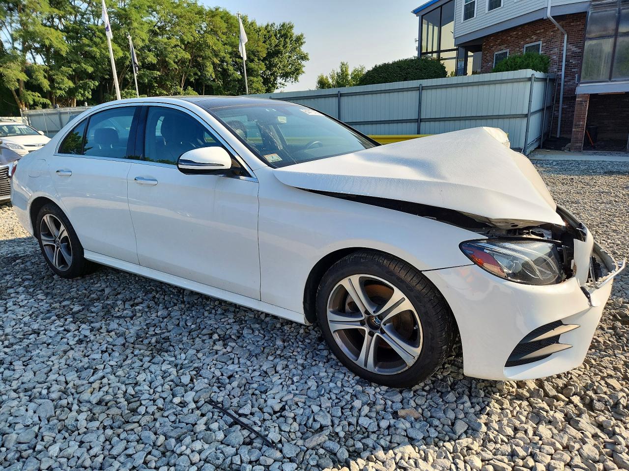 2019 MERCEDES-BENZ E 300 4MATIC — снимка 4
