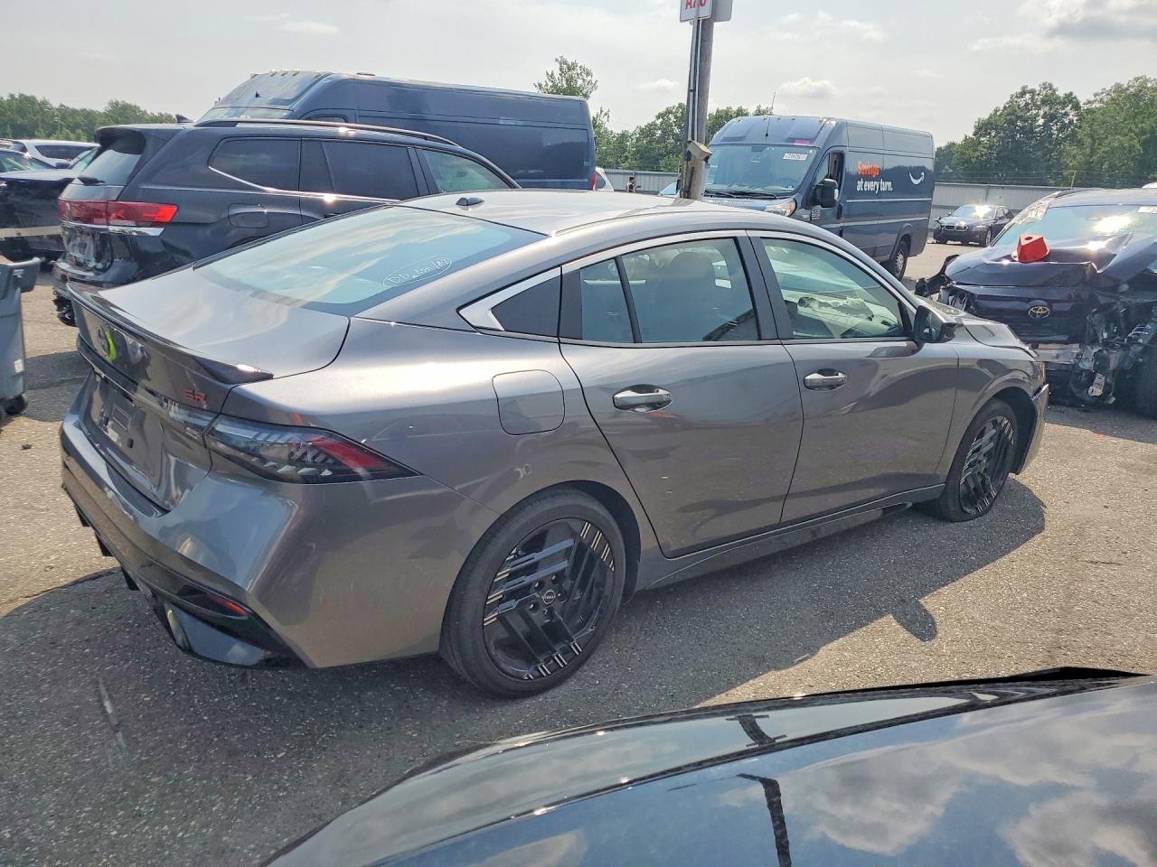 2026 NISSAN SENTRA SR — снимка 3