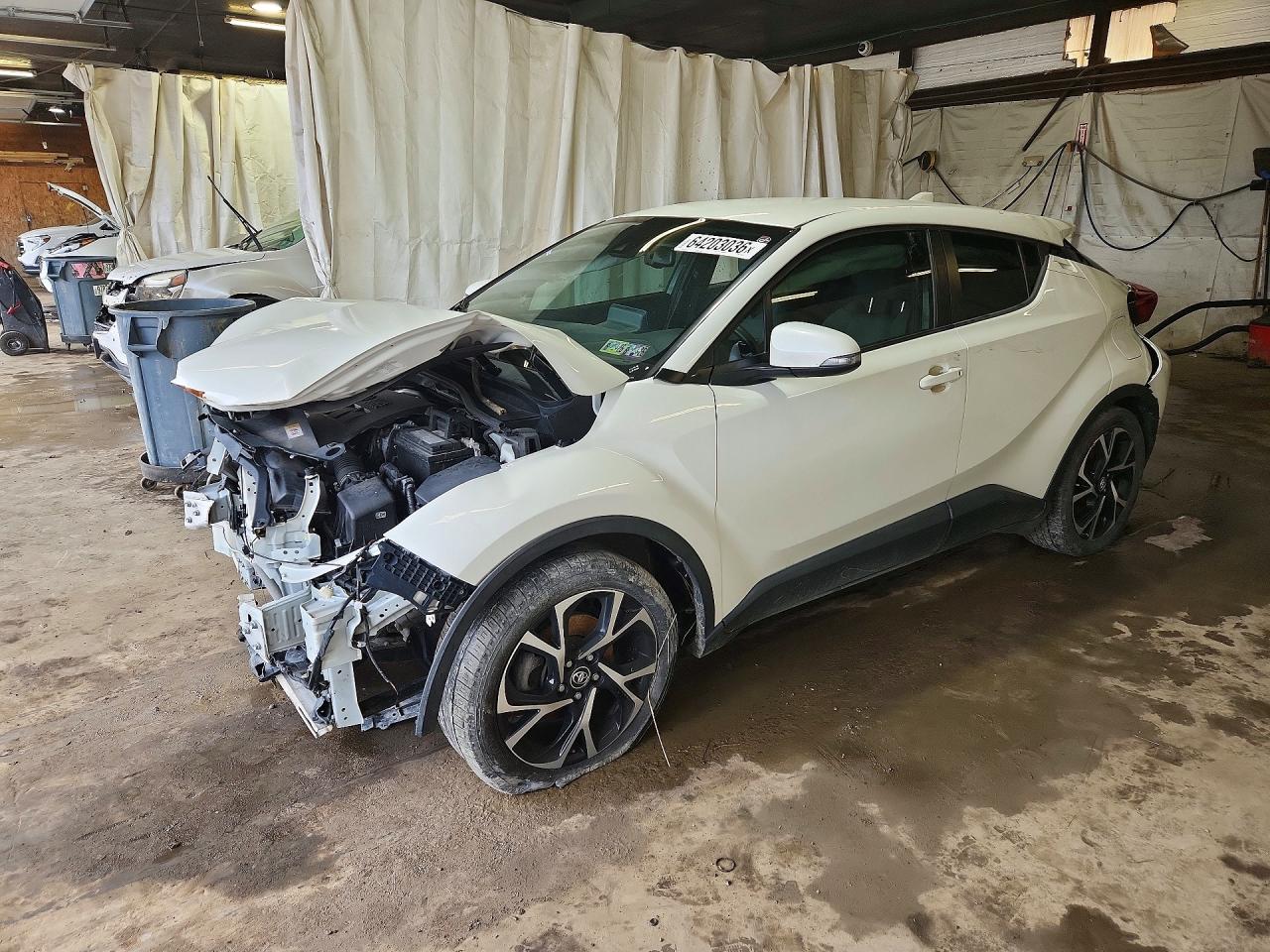 2019 TOYOTA C-HR XLE
