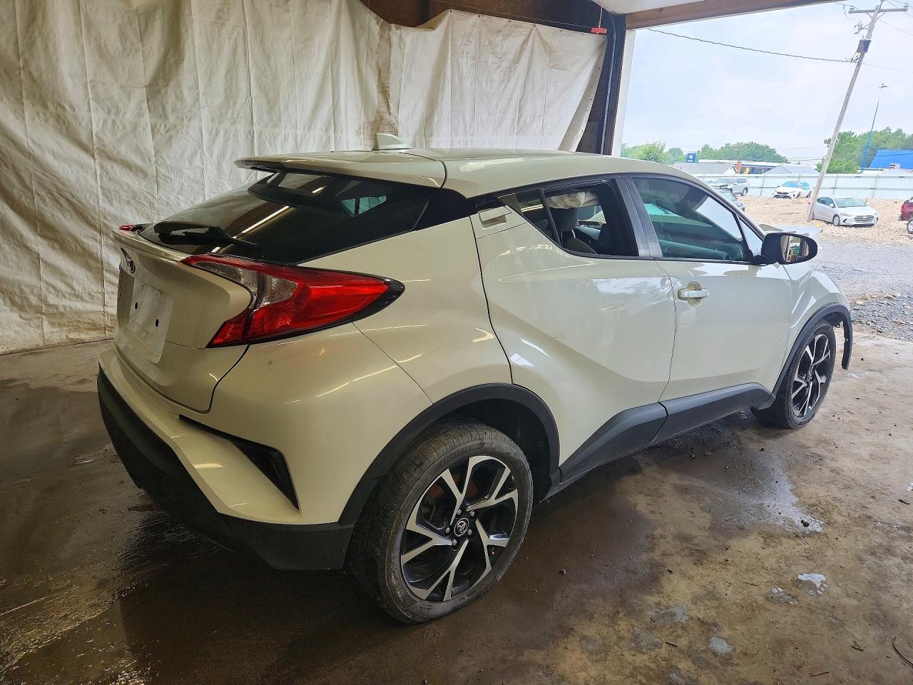 2019 TOYOTA C-HR XLE — снимка 3