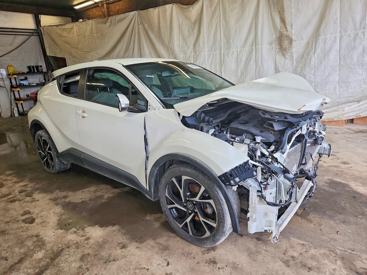 2019 TOYOTA C-HR XLE — снимка 4
