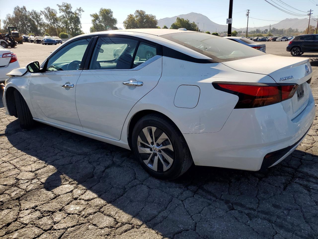 2019 NISSAN ALTIMA S — снимка 2