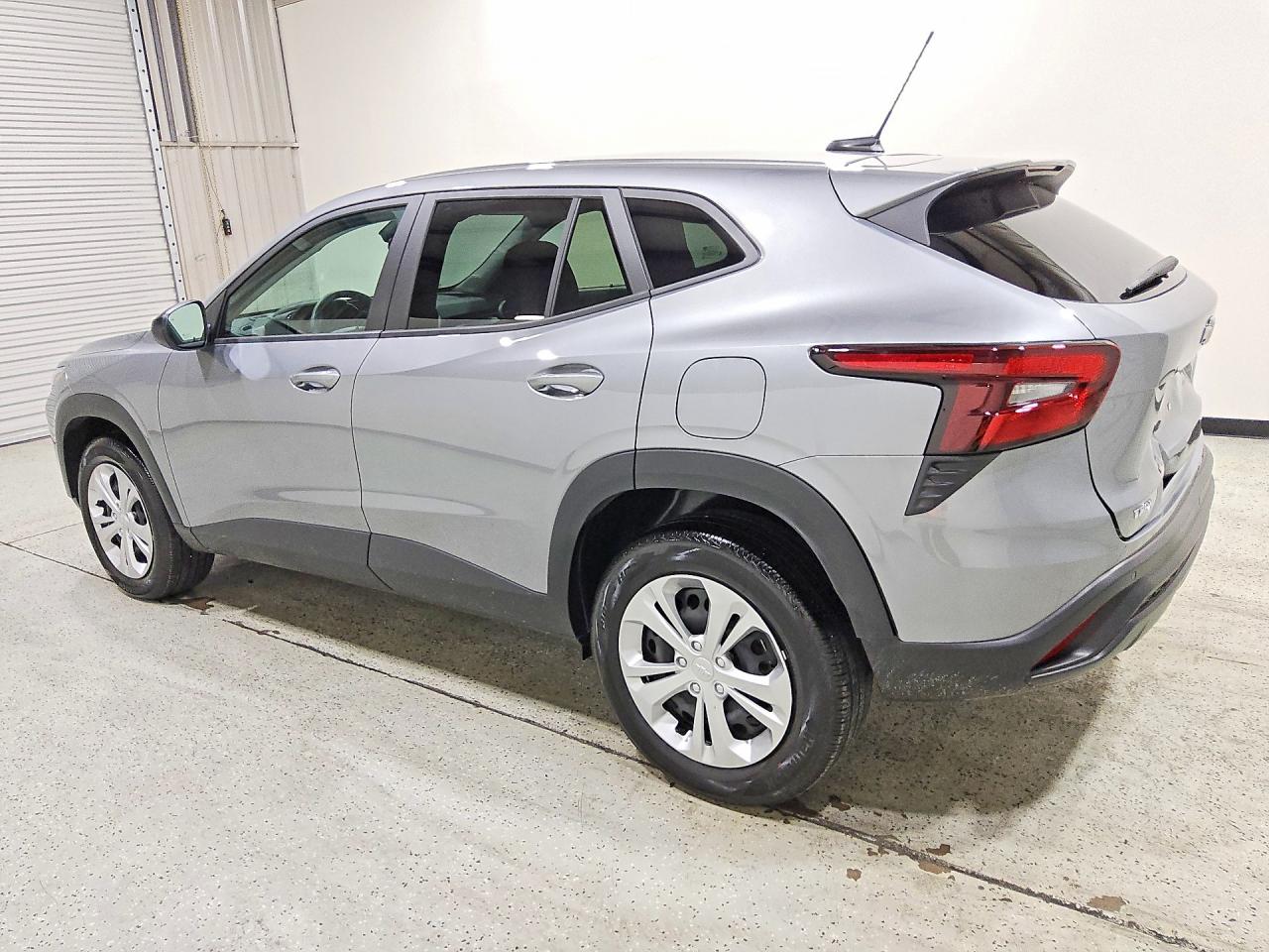 2026 CHEVROLET TRAX LS — снимка 2