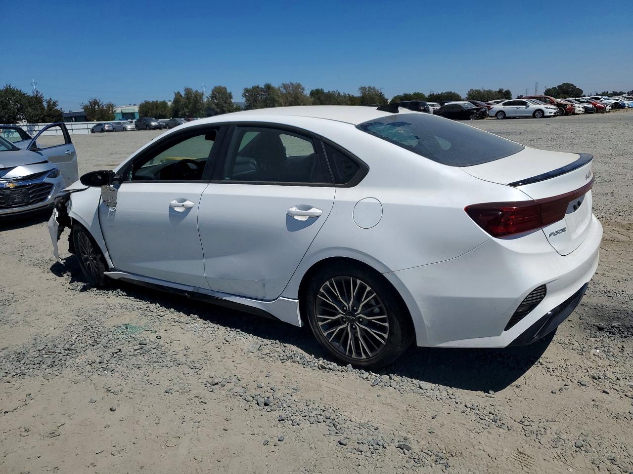 2024 KIA FORTE GT LINE — снимка 2
