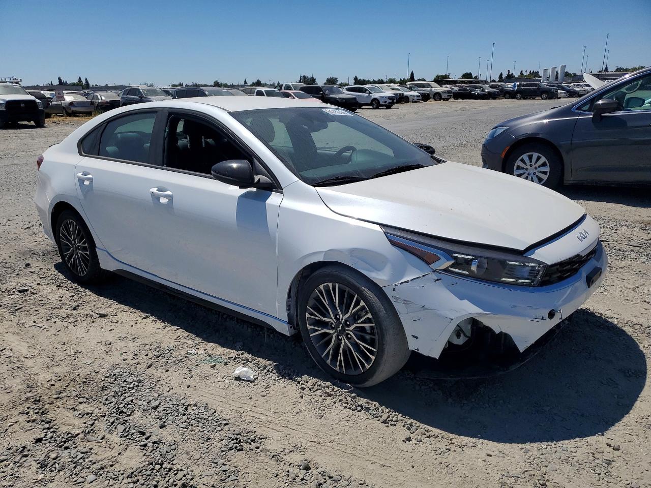 2024 KIA FORTE GT LINE — снимка 4