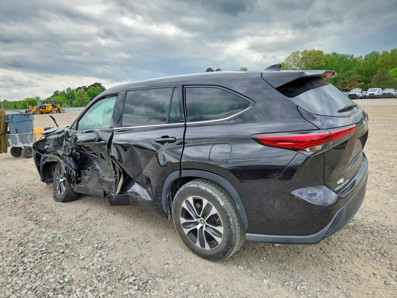 2021 TOYOTA HIGHLANDER XLE — снимка 2