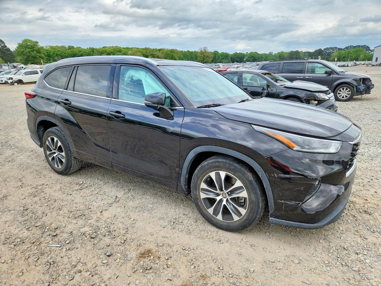 2021 TOYOTA HIGHLANDER XLE — снимка 4