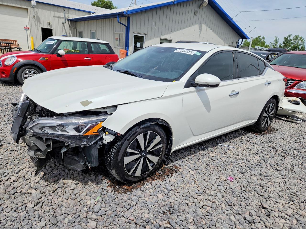 2021 NISSAN ALTIMA SV
