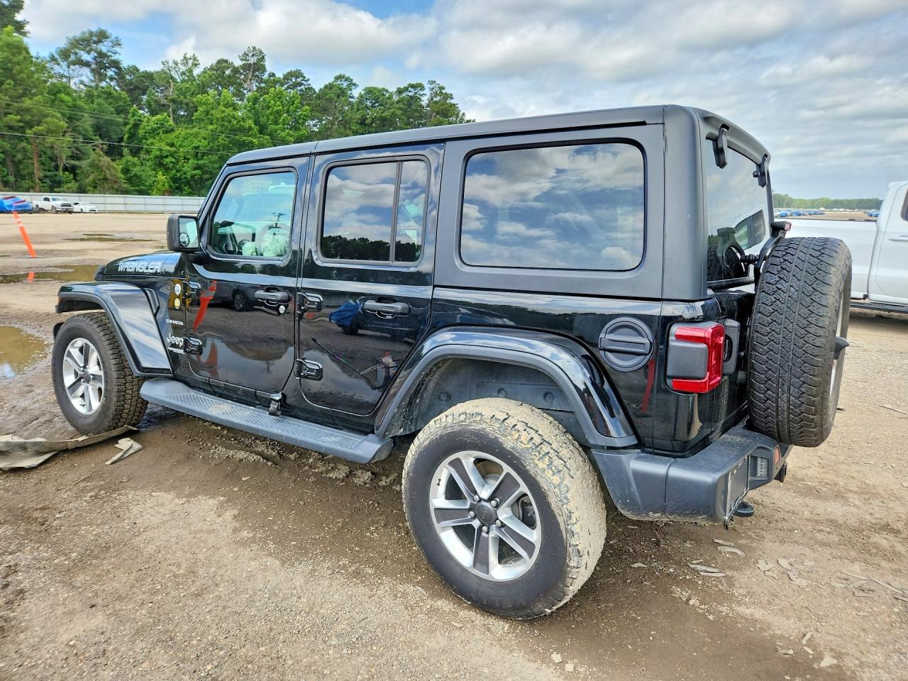 2020 JEEP WRANGLER UNLIMITED SAHARA — снимка 2