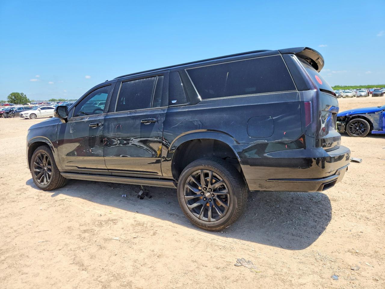 2023 CADILLAC ESCALADE ESV SPORT — снимка 2