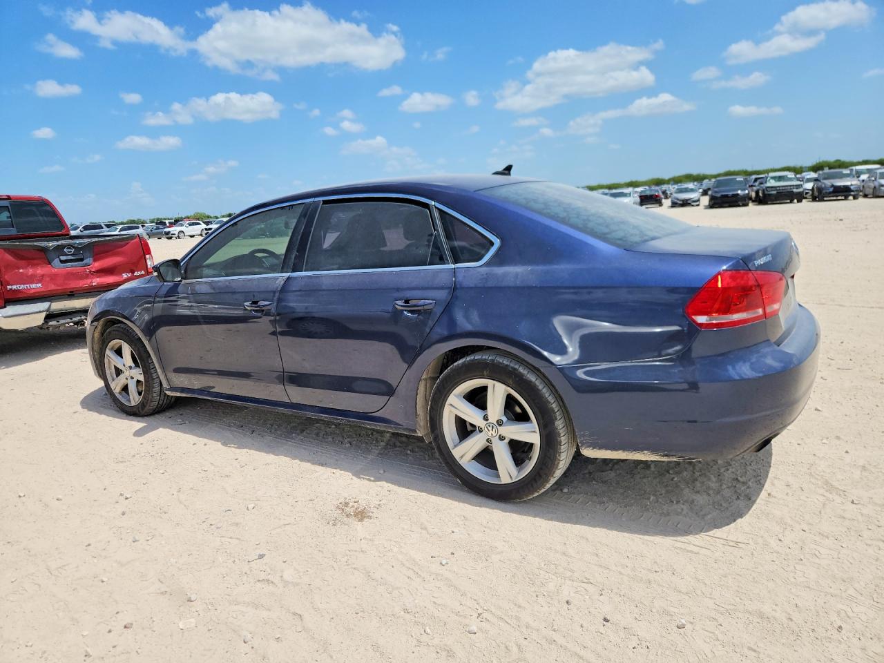 2015 VOLKSWAGEN PASSAT S — снимка 2