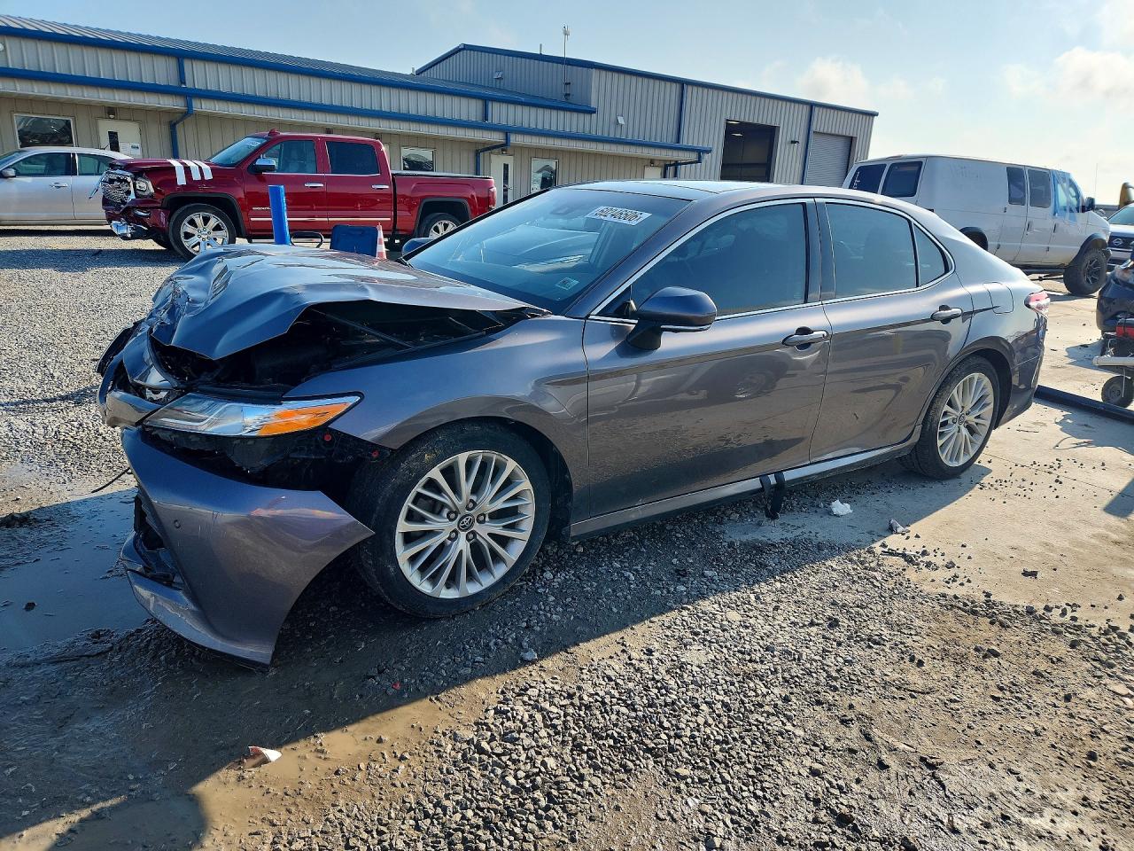2018 TOYOTA CAMRY XLE
