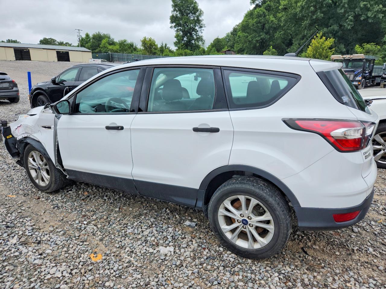 2017 FORD ESCAPE S — снимка 2
