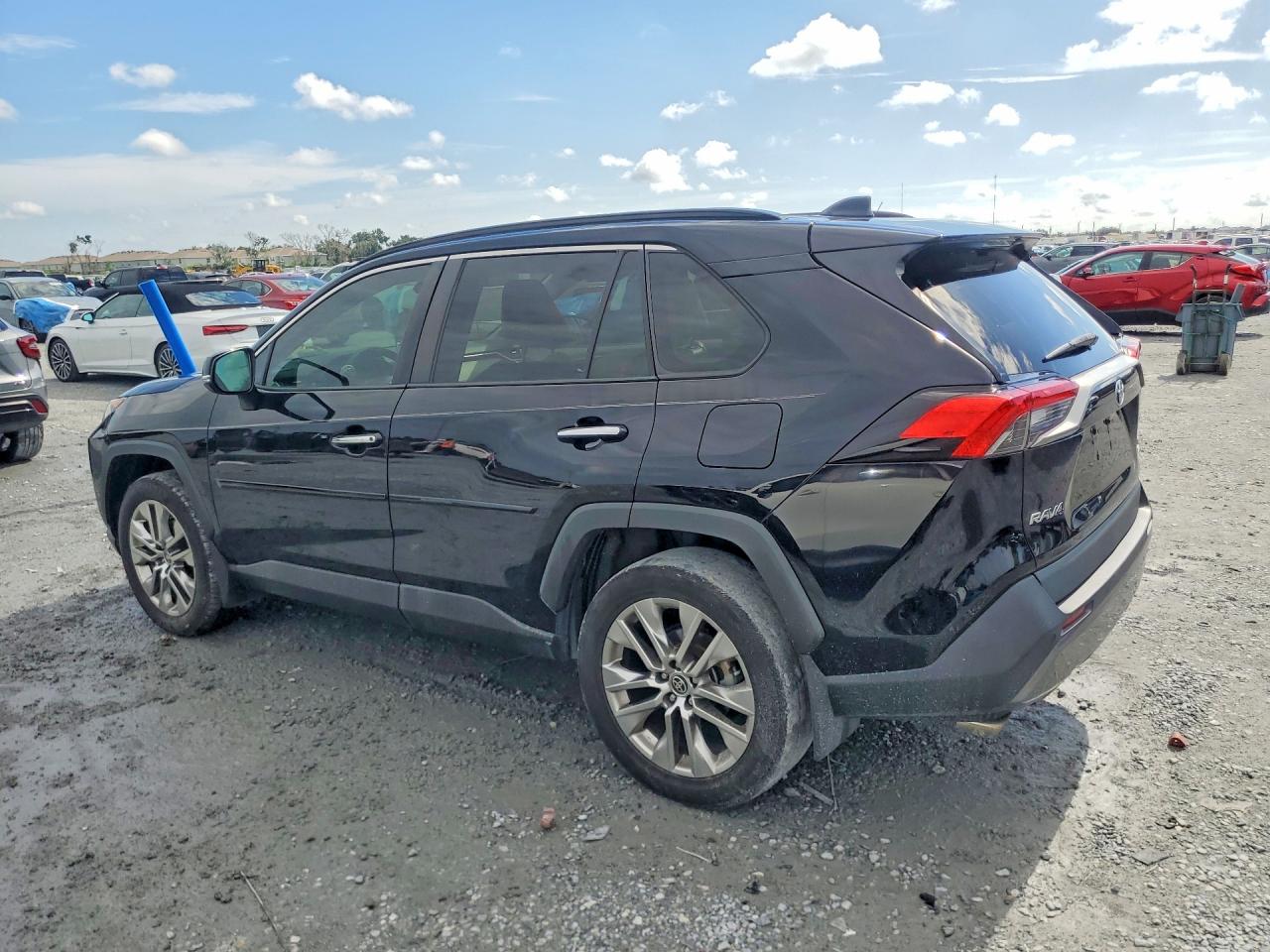 2021 TOYOTA RAV4 LIMITED — снимка 2