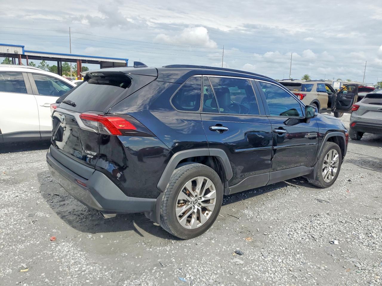 2021 TOYOTA RAV4 LIMITED — снимка 3