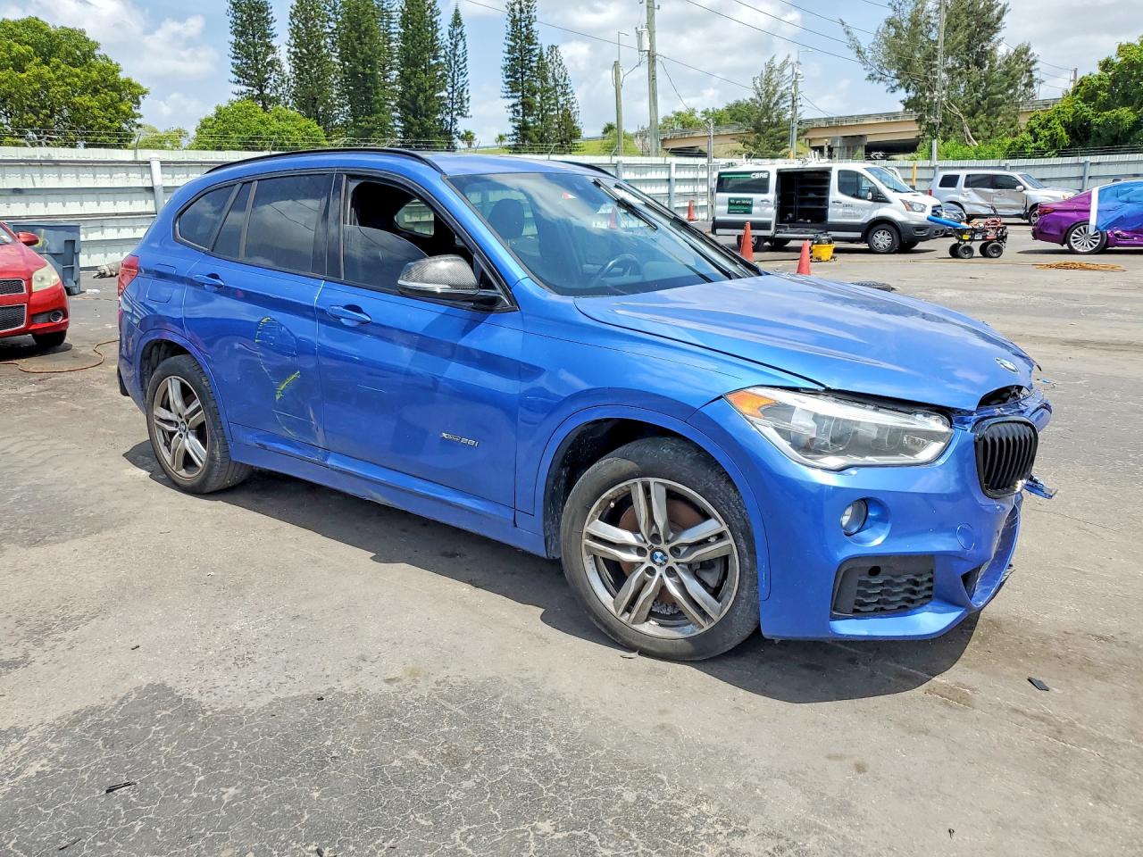 2018 BMW X1 XDRIVE28I — снимка 4