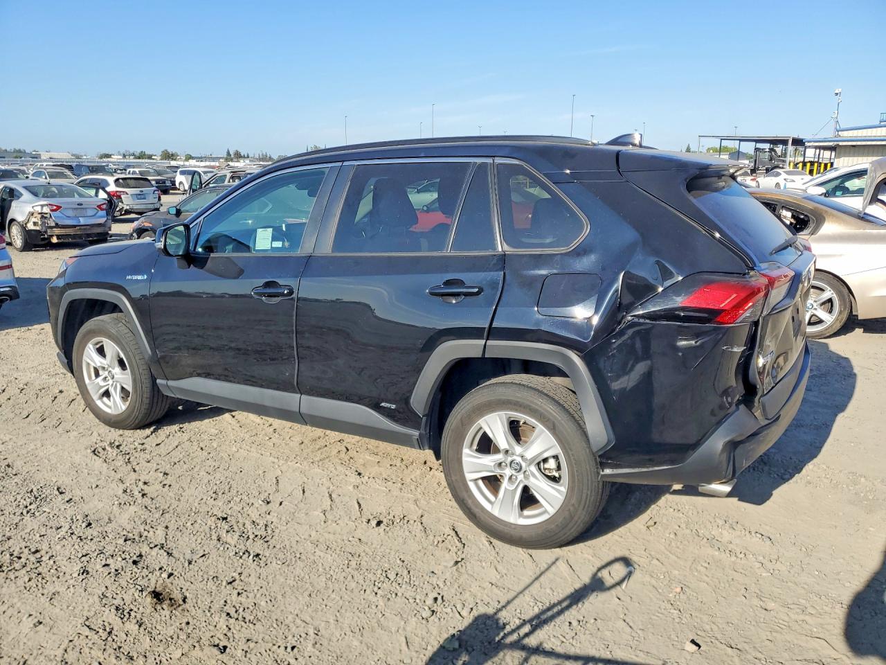2019 TOYOTA RAV4 HYBRID XLE — снимка 2
