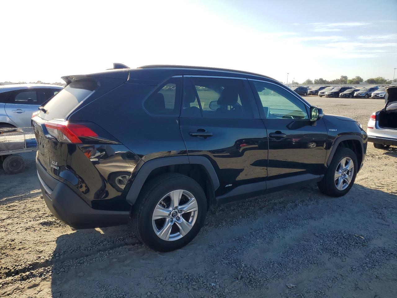 2019 TOYOTA RAV4 HYBRID XLE — снимка 3