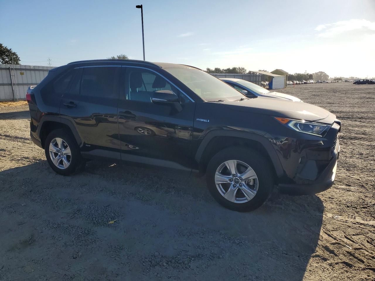 2019 TOYOTA RAV4 HYBRID XLE — снимка 4
