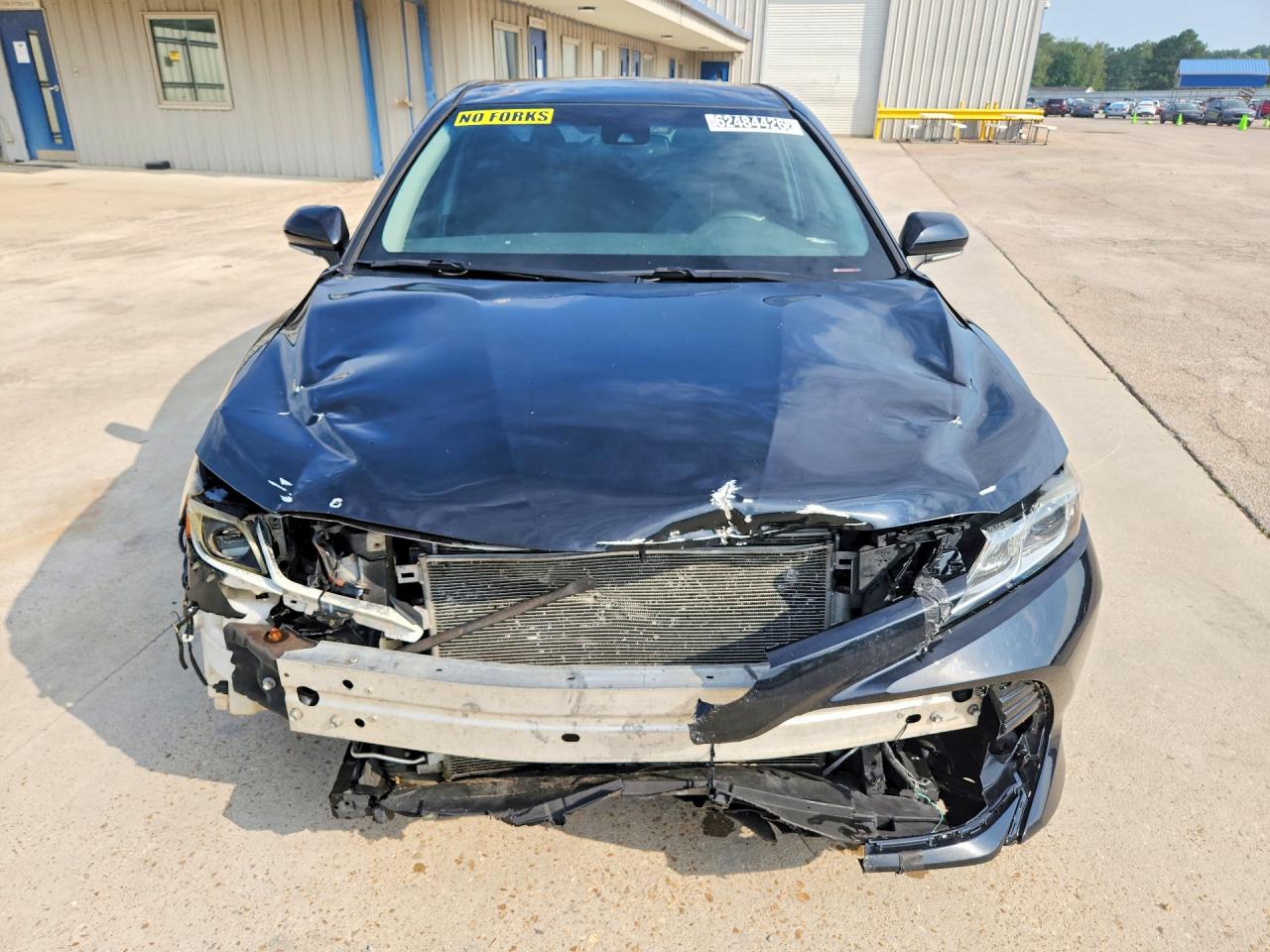 2019 TOYOTA CAMRY LE — снимка 5