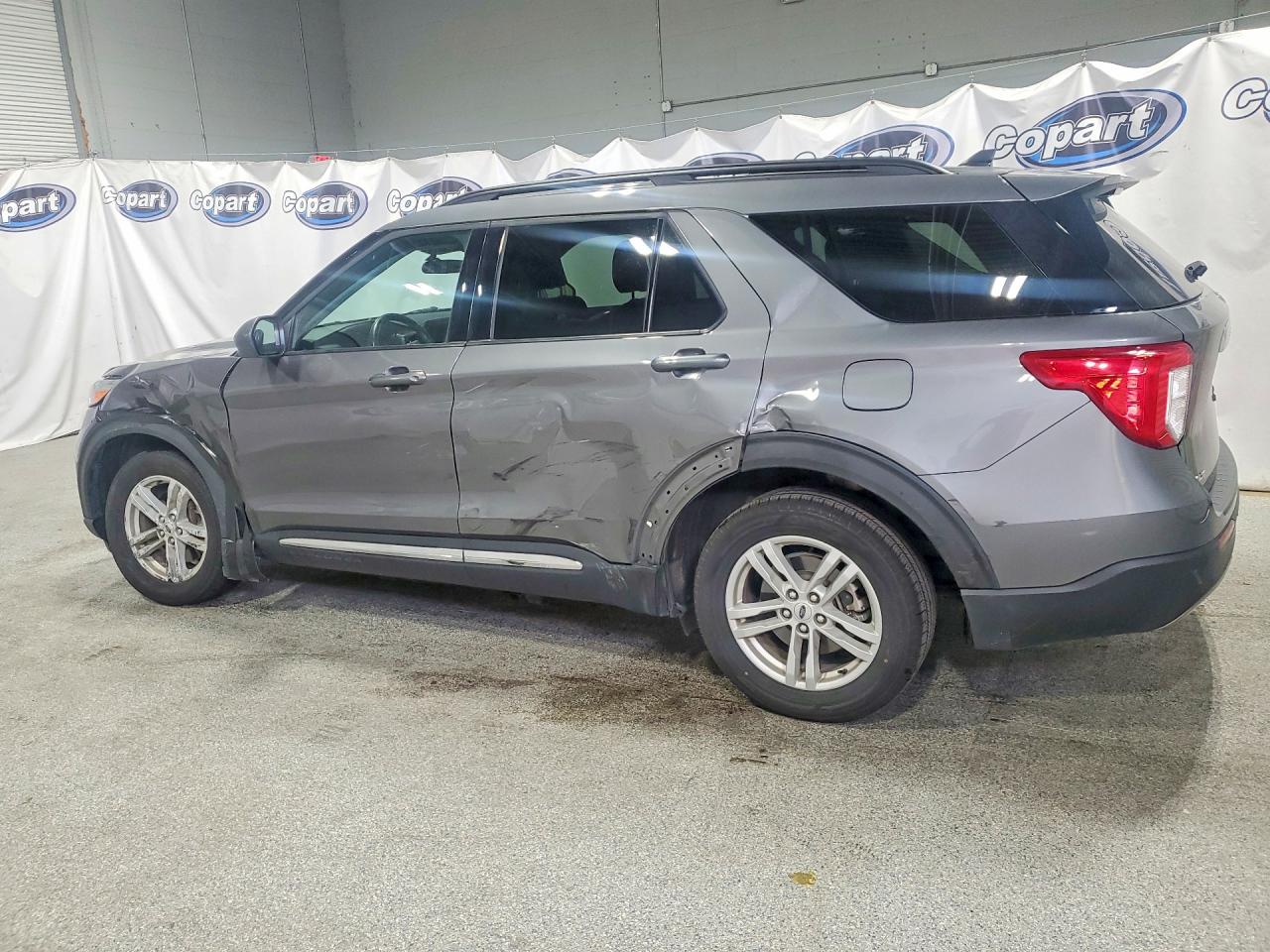 2024 FORD EXPLORER XLT — снимка 2
