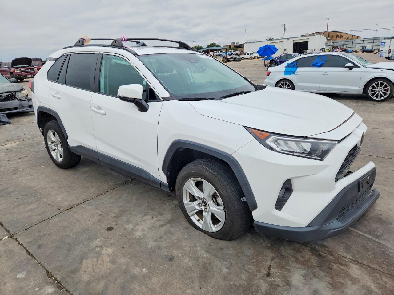 2021 TOYOTA RAV4 XLE — снимка 4