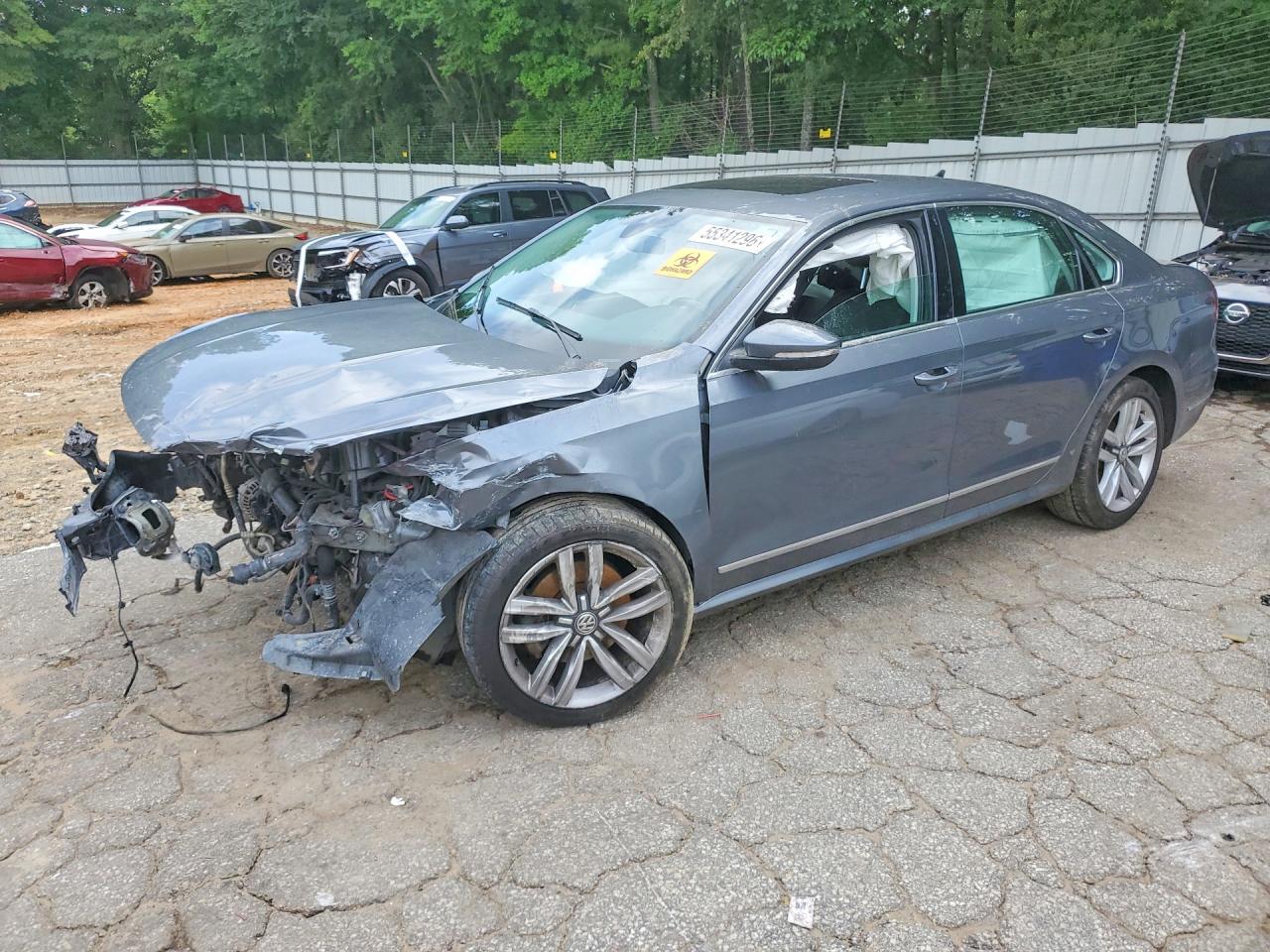 2017 VOLKSWAGEN PASSAT SEL PREMIUM