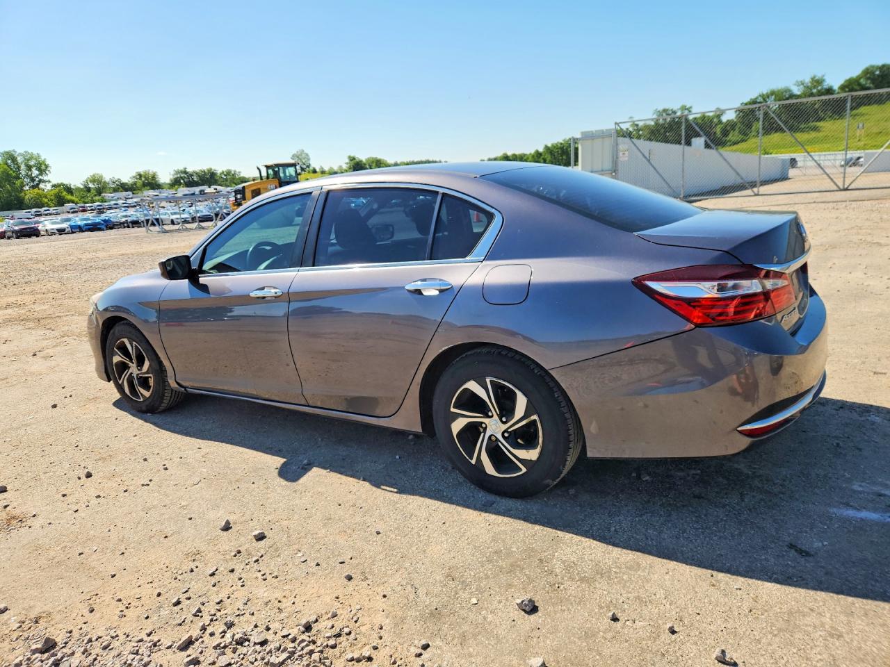 2017 HONDA ACCORD LX — снимка 2