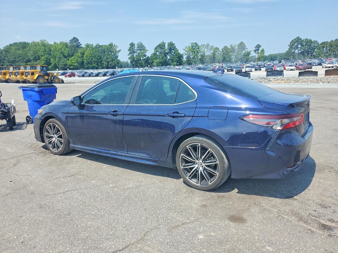 2021 TOYOTA CAMRY SE — снимка 2