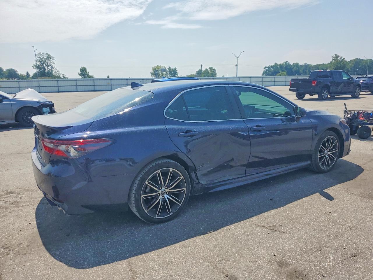 2021 TOYOTA CAMRY SE — снимка 3