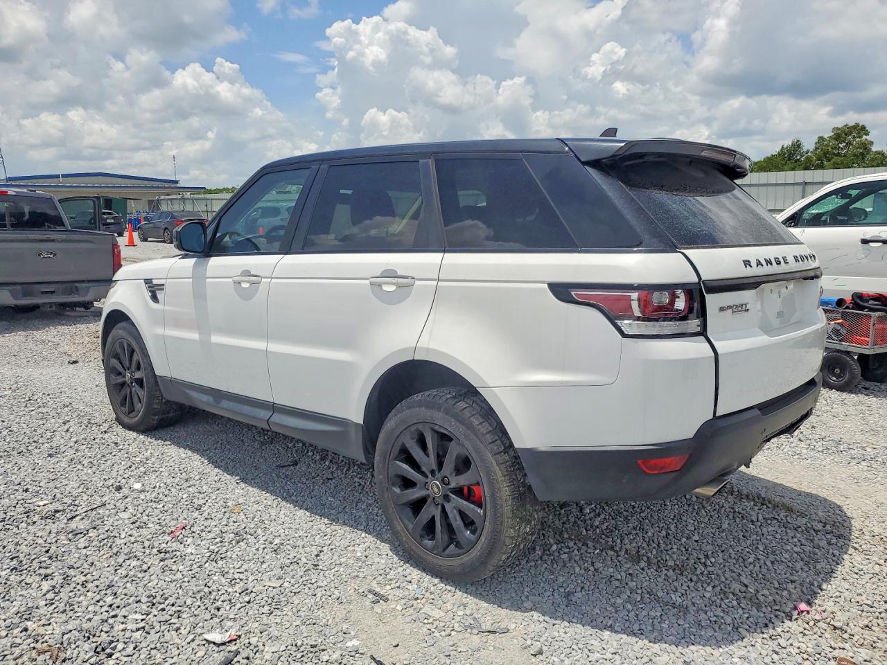2016 LAND ROVER RANGE ROVER SPORT SE — снимка 2