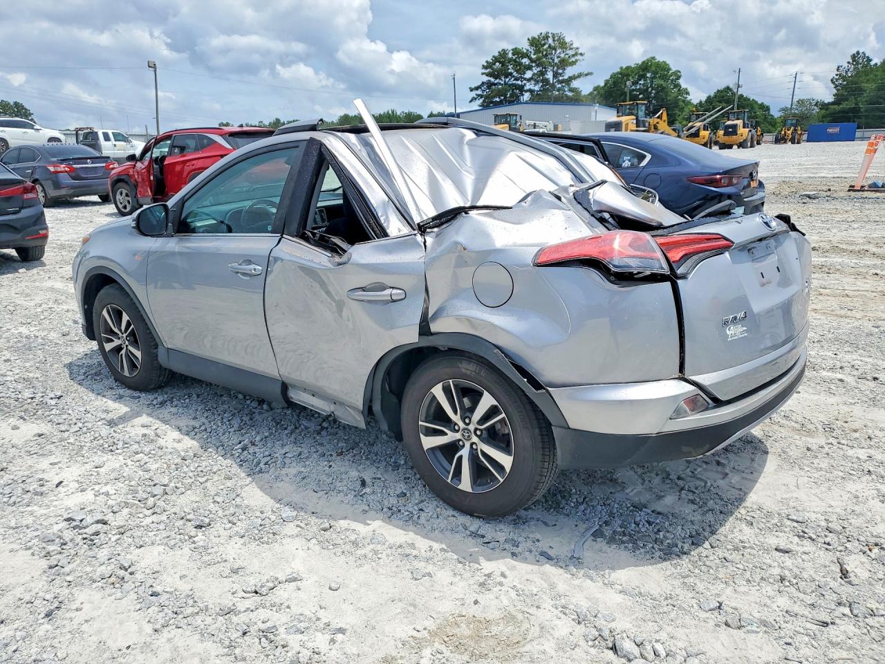 2017 TOYOTA RAV4 XLE — снимка 2