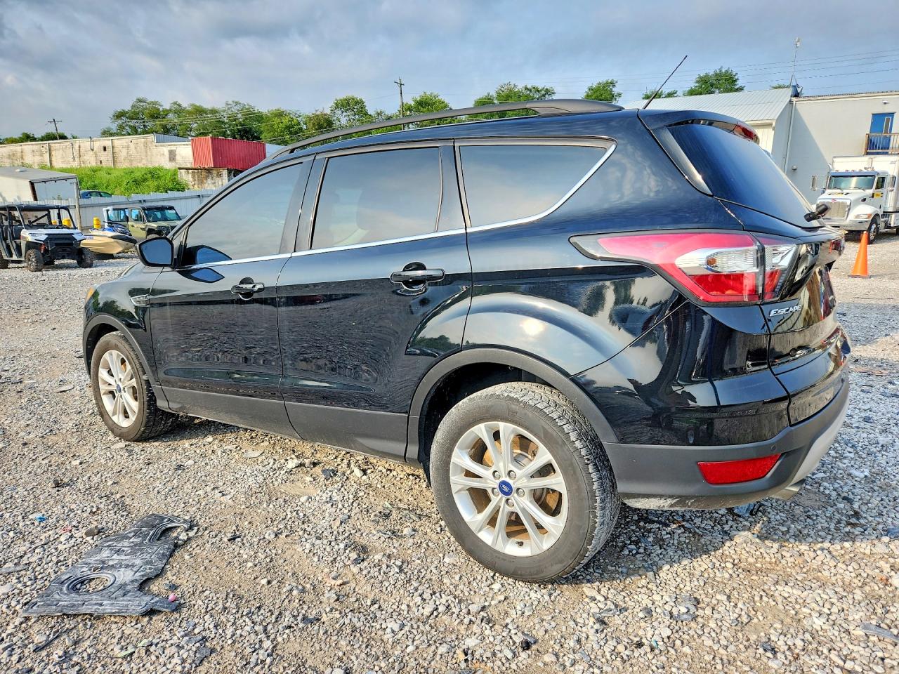 2017 FORD ESCAPE SE — снимка 2