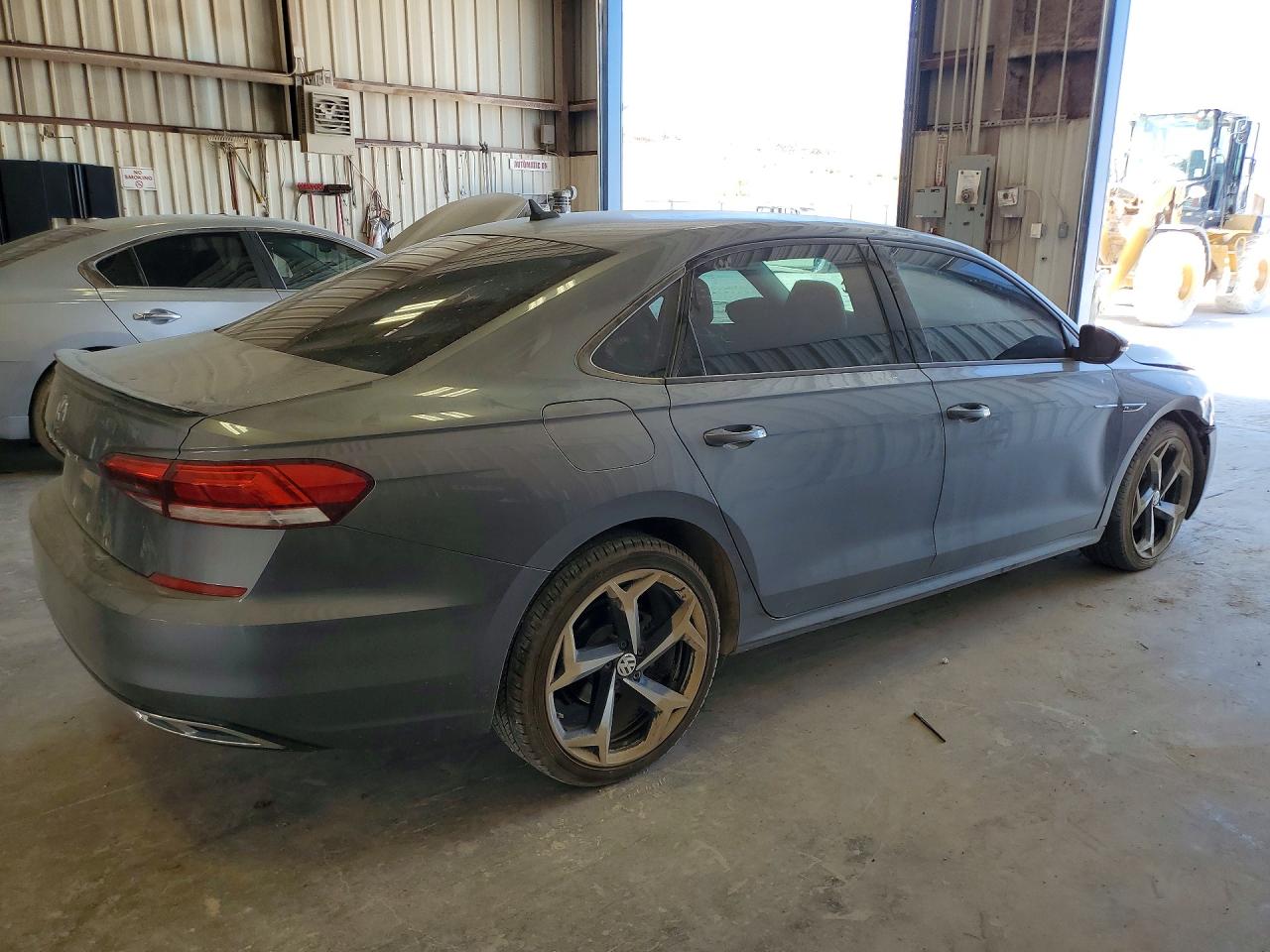 2020 VOLKSWAGEN PASSAT R-LINE — снимка 3