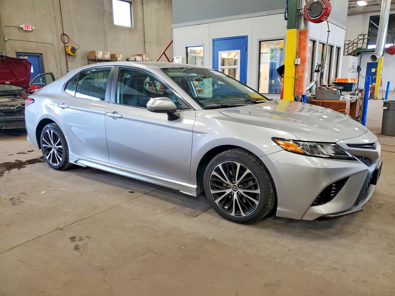 2019 TOYOTA CAMRY SE — снимка 4