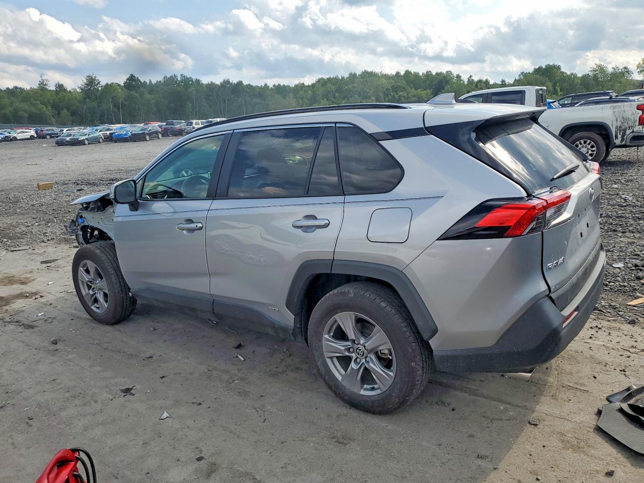 2025 TOYOTA RAV4 LE — снимка 2