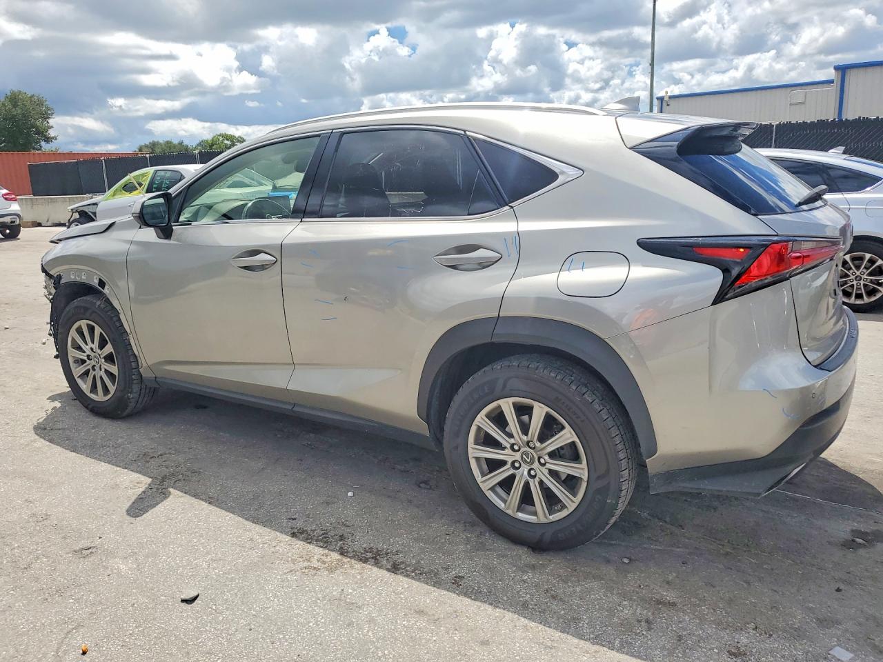 2020 LEXUS NX 300 — снимка 2