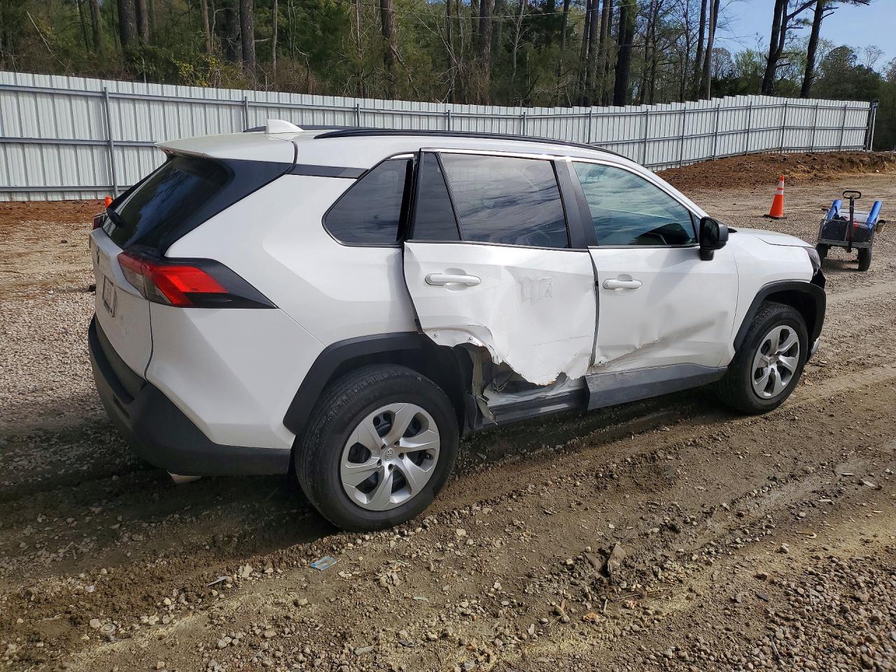 2019 TOYOTA RAV4 LE — снимка 3