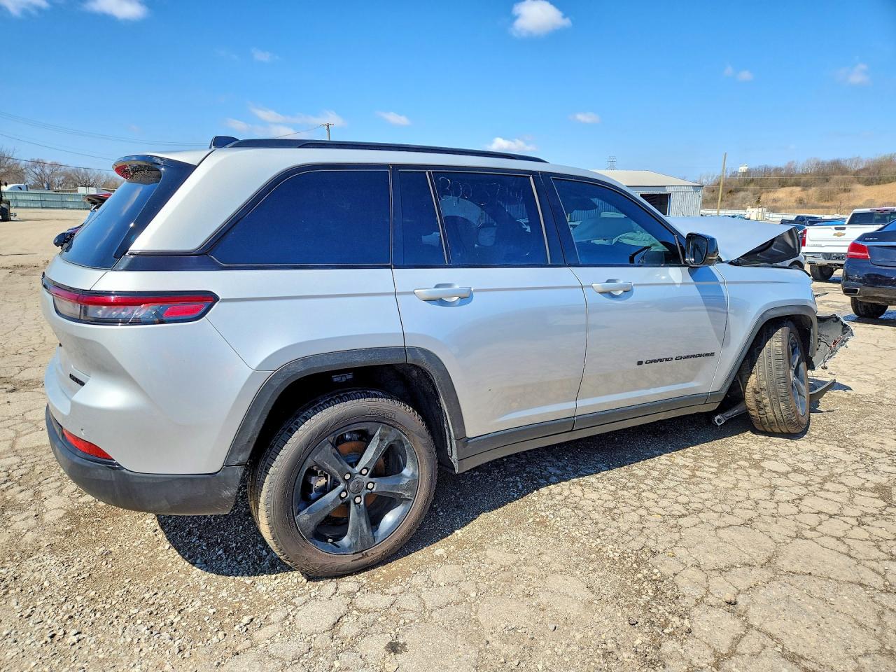 2025 JEEP GRAND CHEROKEE LIMITED — снимка 3
