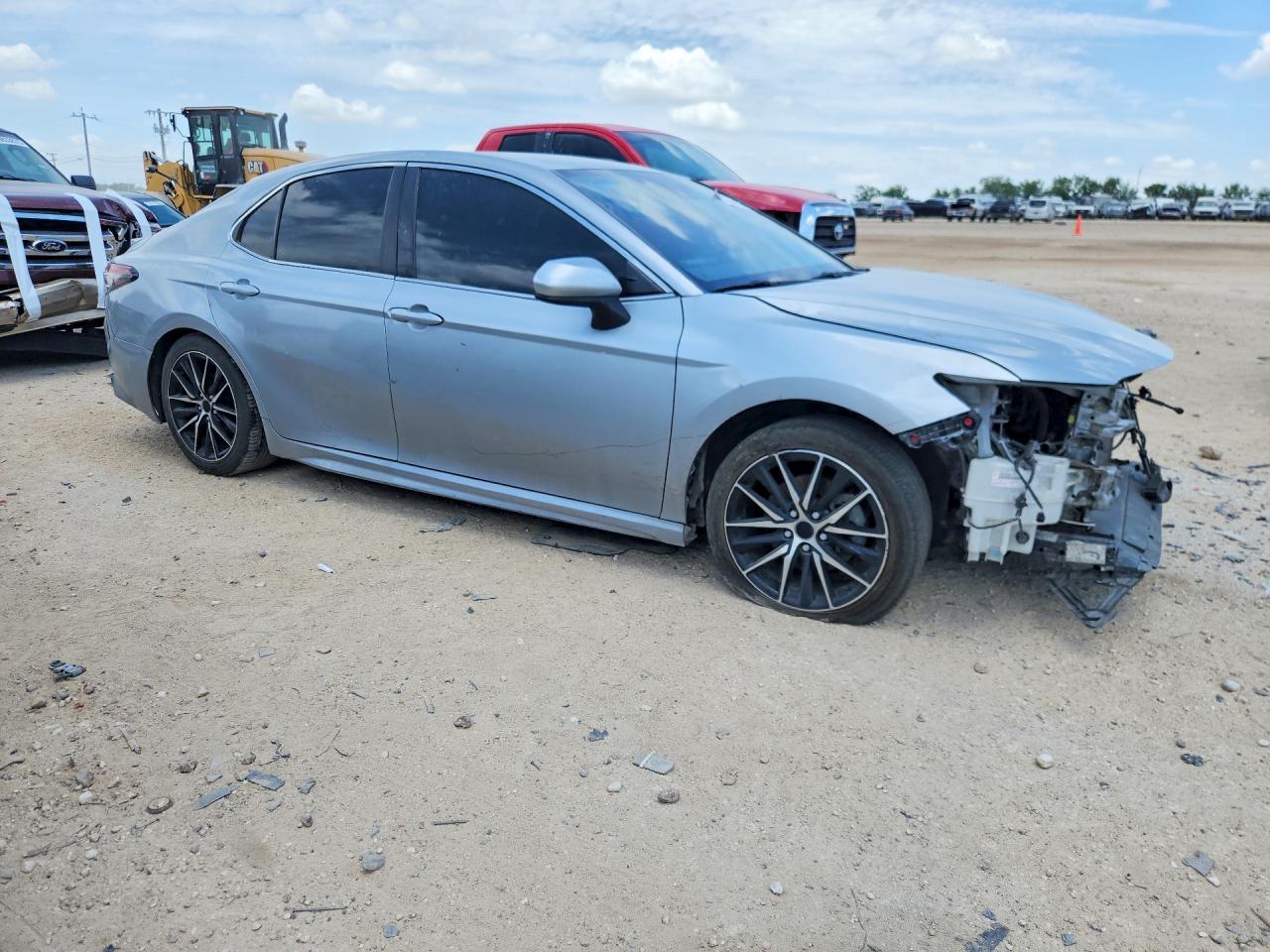 2021 TOYOTA CAMRY SE — снимка 4