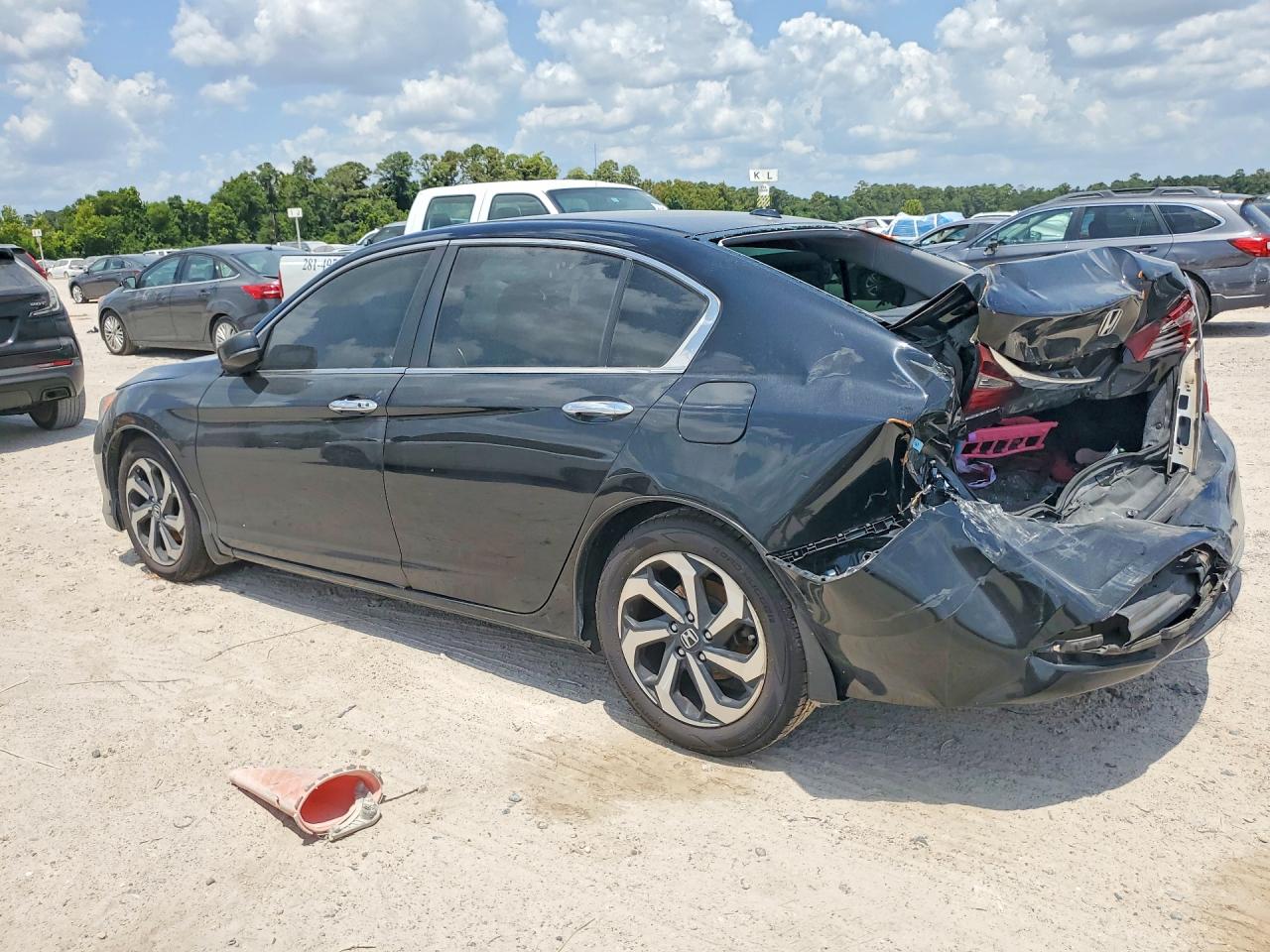 2017 HONDA ACCORD EXL — снимка 2
