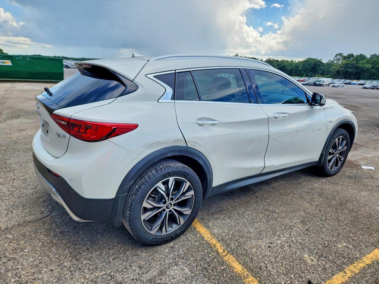 2018 INFINITI QX30 ESSENTIAL — снимка 3