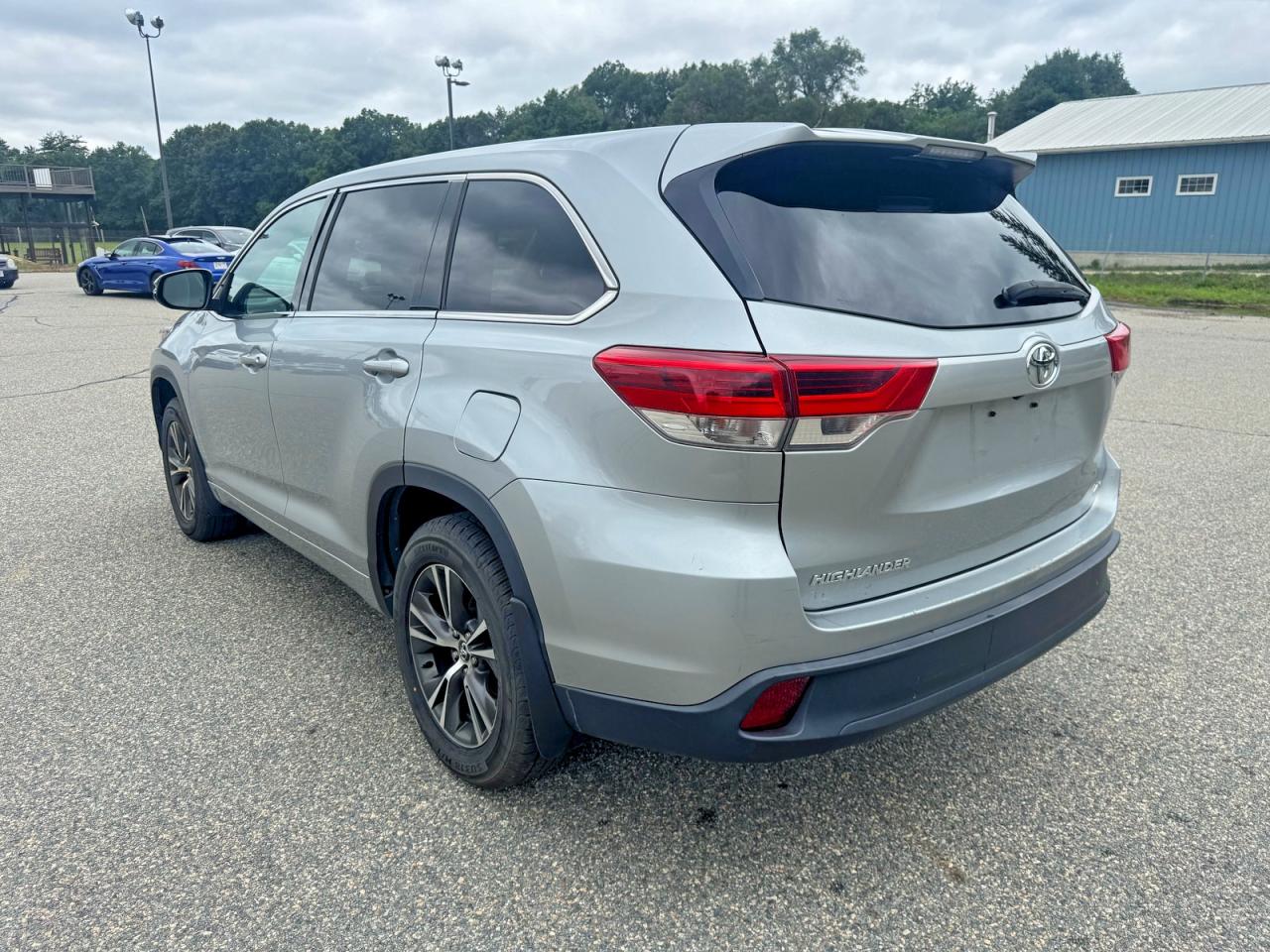 2018 TOYOTA HIGHLANDER LE — снимка 3