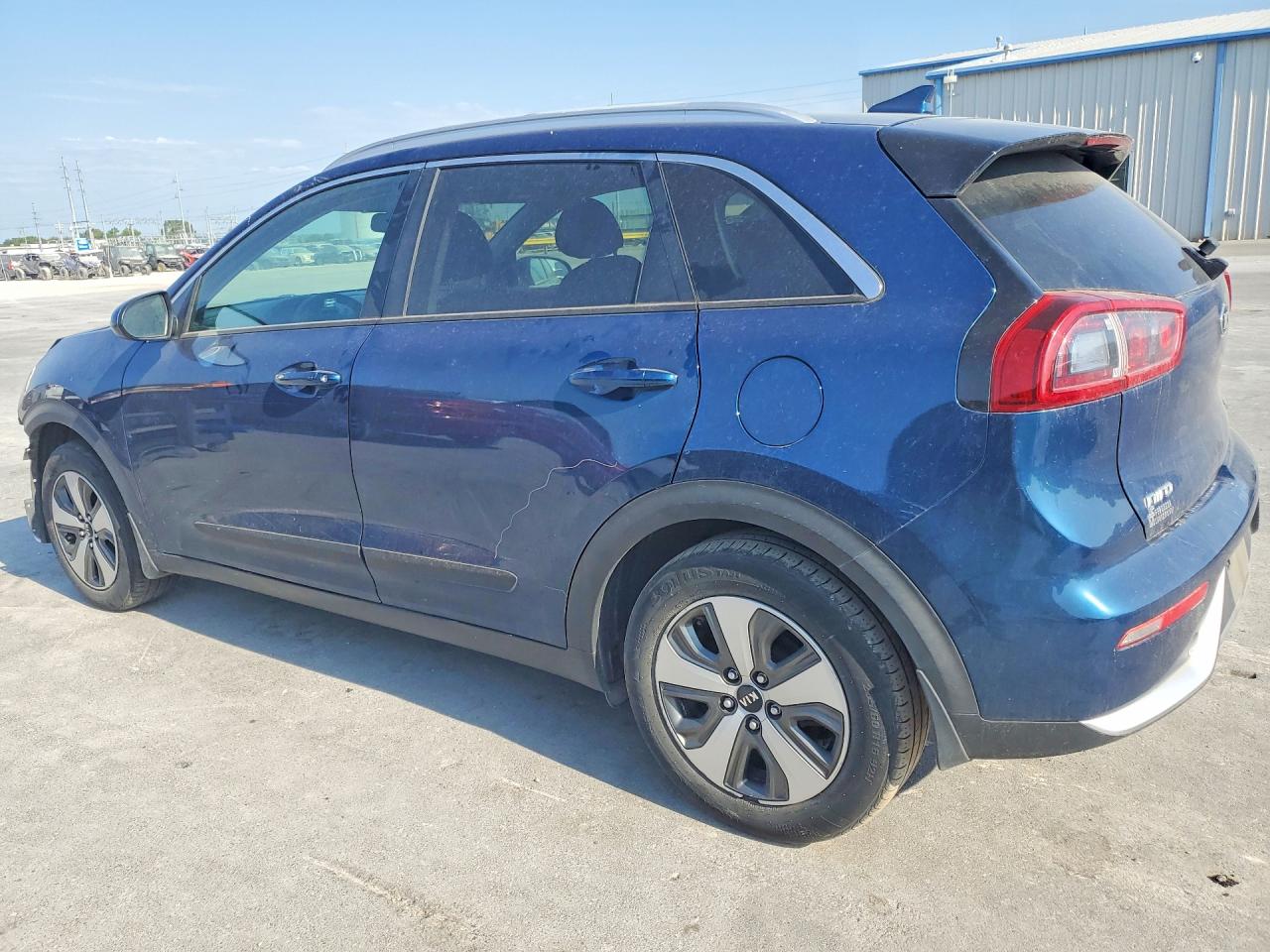 2017 KIA NIRO LX — снимка 2