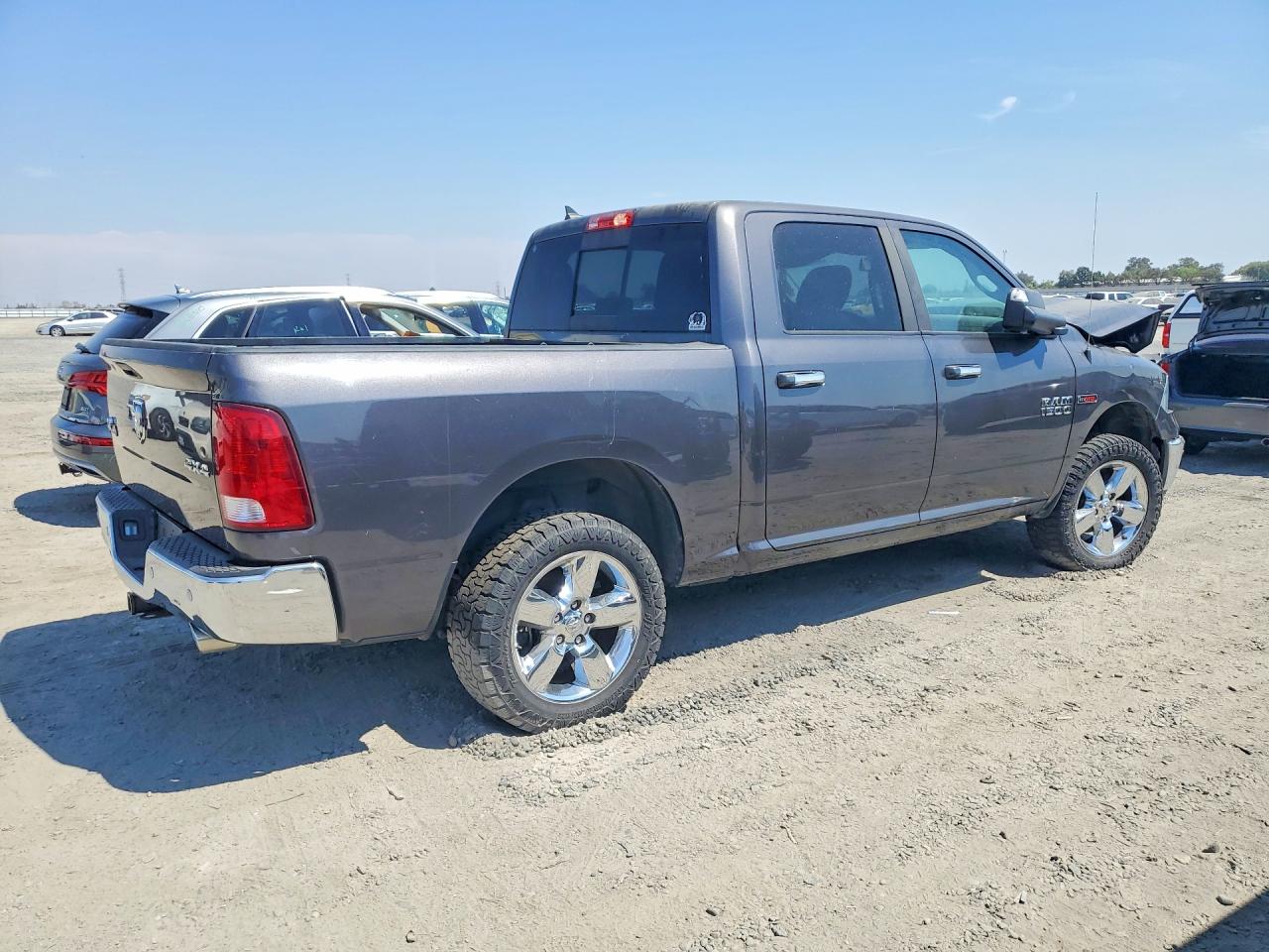 2018 RAM 1500 SLT — снимка 3