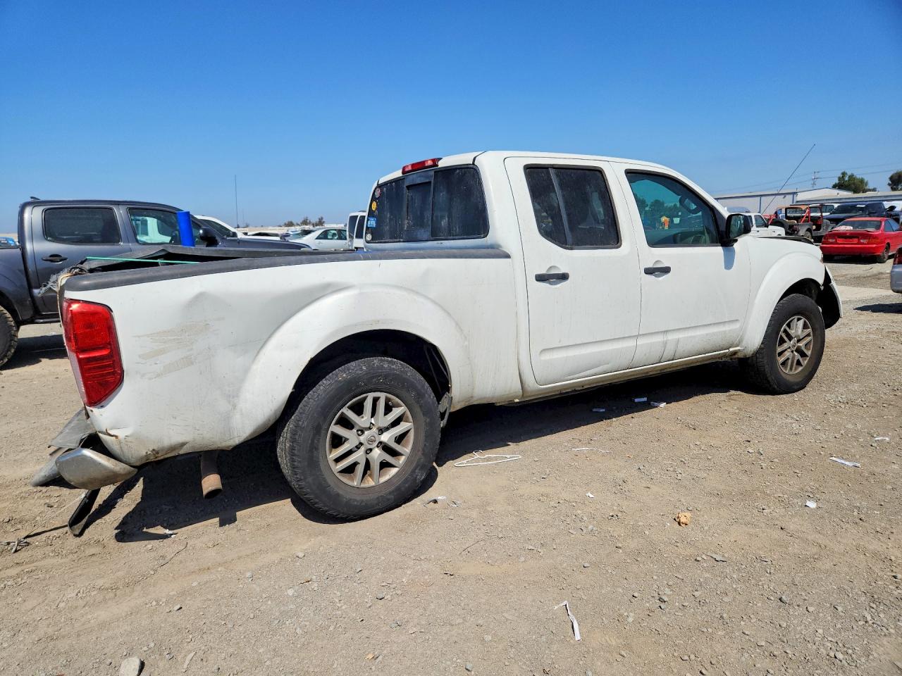 2016 NISSAN FRONTIER SV — снимка 3