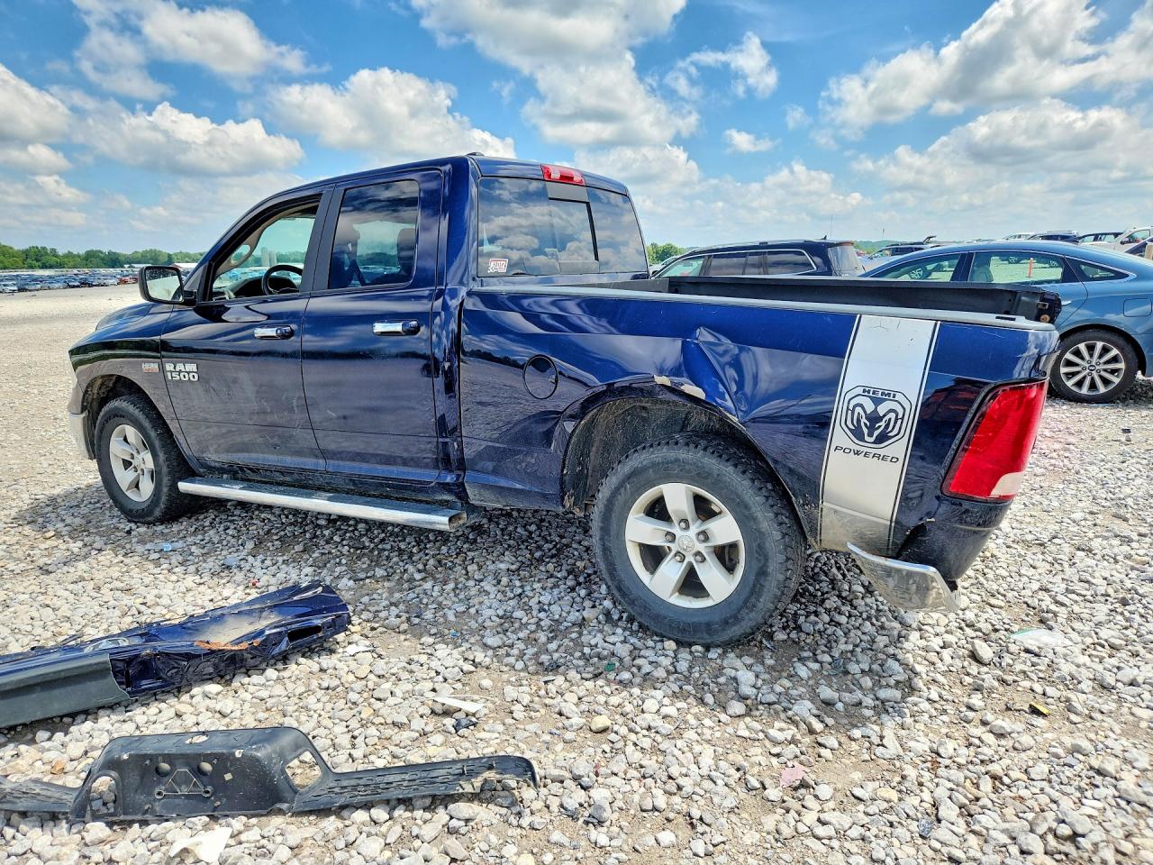 2017 RAM 1500 SLT — снимка 2
