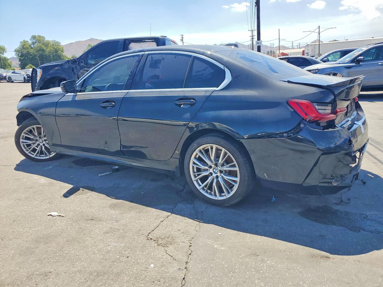 2024 BMW 330I — снимка 2