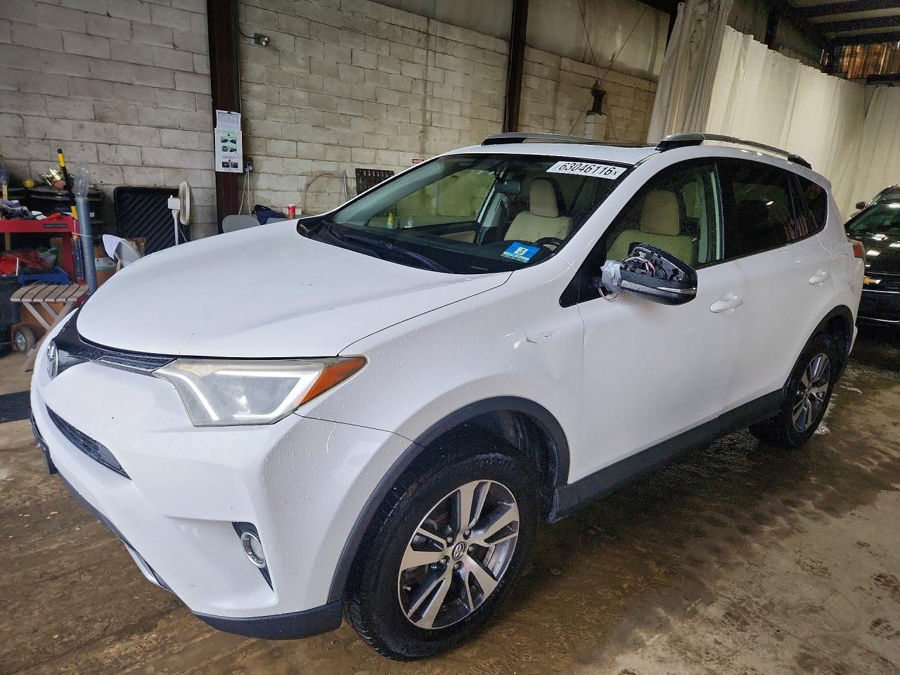 2016 TOYOTA RAV4 XLE